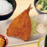 松のや、11時までなら定食で470円！アジフライが大好評