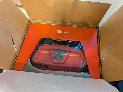 【画像】バーチャルボーイ買ったったｗｗｗｗｗｗｗｗｗｗｗ